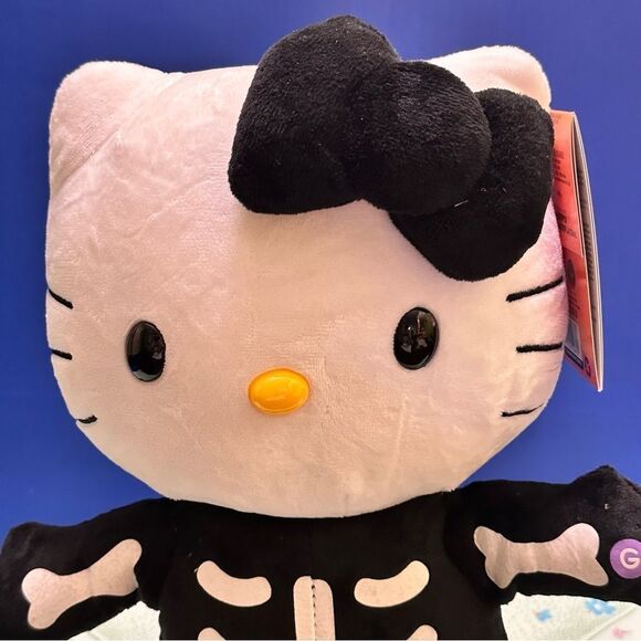 Hello Kitty Skeleton Side Stepper doll - Picture 3 of 6